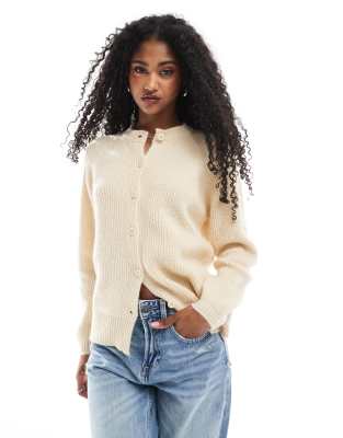 Miss Selfridge - Raglan-Strickjacke in Buttermilch mit Knopfleiste-Weiß