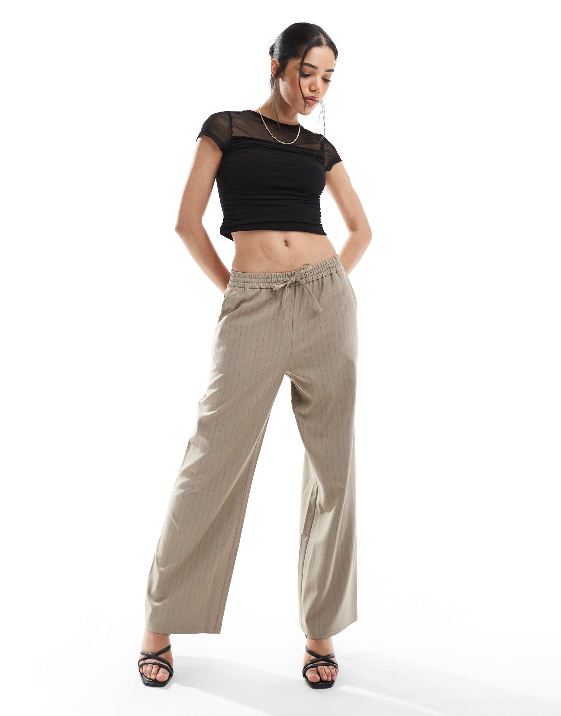 miss selfridge relaxed sweatpants in tan pinstripe