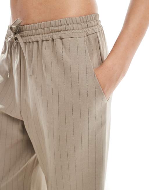 Miss Selfridge relaxed sweatpants in tan pinstripe, 3 of 5