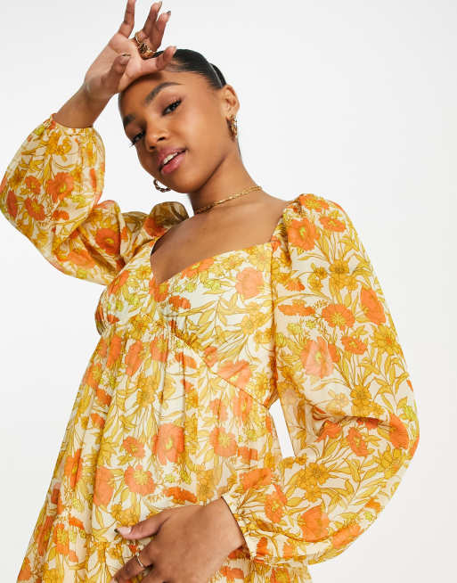 Miss Selfridge – Retroblommig, panelsydd smockklänning i minilängd av chiffong , 4 av 4