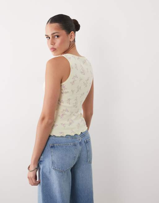 Miss Selfridge rib v-neck tank in lemon floral, 3 of 4