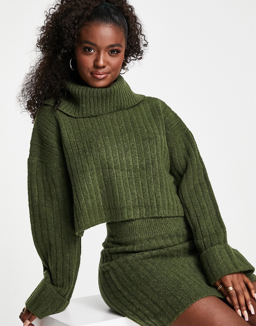 Miss Selfridge ribbed chunky turtle neck sweater in olive-Green