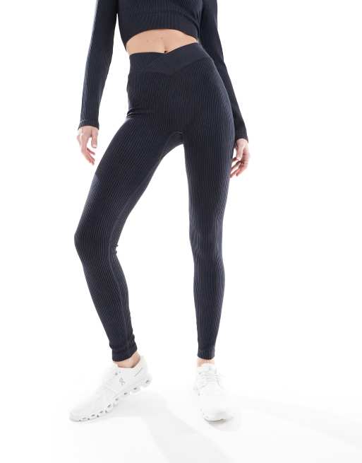Miss Selfridge - Ribstrikkede sømløse leggings med V-front i koksgrå vask - Del af sæt, 3 af 5