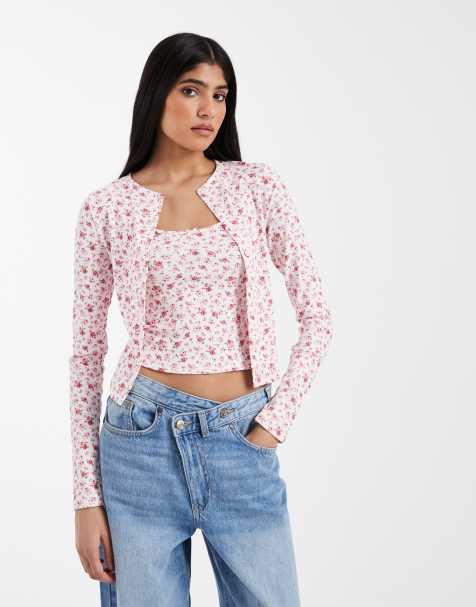 Miss Selfridge - Ribstrikket sæt med cardigan og cami-top med småblomstret print - view 1