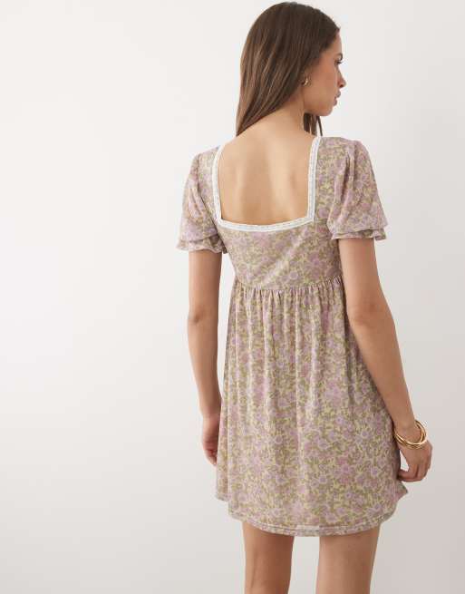 Miss Selfridge - Robe babydoll courte à fleurs avec manches bouffantes, 3 de 4