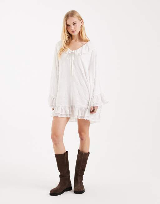Miss Selfridge - Robe cape en mousseline brodée style festival, 4 de 4