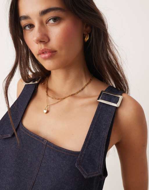 Miss Selfridge - Robe chasuble plissée en denim avec taille basse - Indigo, 2 de 4
