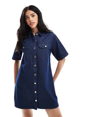Miss Selfridge - Robe chemise oversize en jean à manches courtes - Bleu indigo-Violet
