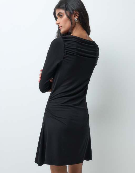 Miss Selfridge robe courte à encolure bateau et fronces, 4 de 5