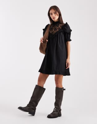 Miss Selfridge - Robe courte à finitions en dentelle - Noir-Blanc