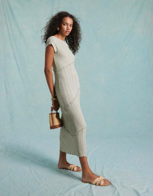 Miss Selfridge - Robe courte à manches longues en tissu texturé avec dos échancré - Vert sauge, 3 de 4