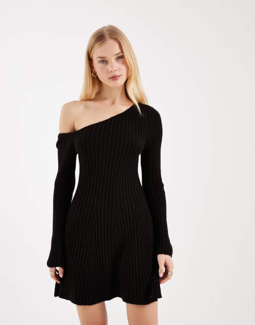 Miss Selfridge - Robe courte virevoltante en maille à épaule dénudée - Noir, 2 de 4