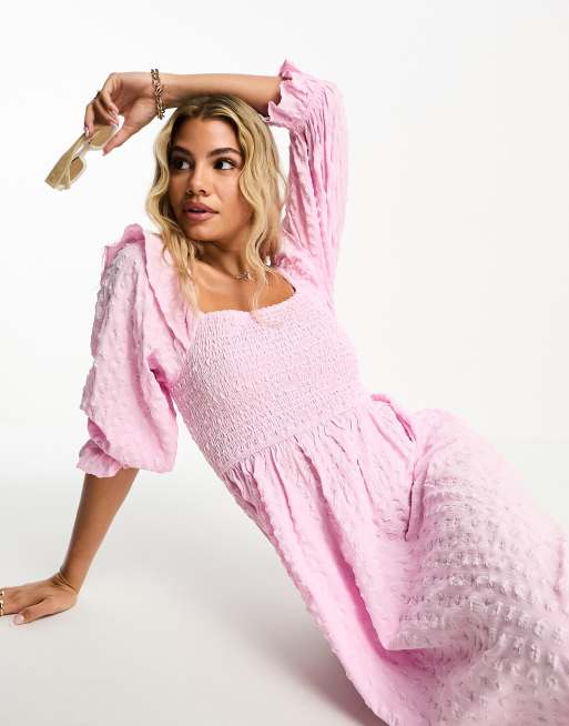 Miss Selfridge - Robe froncée mi-longue à épaules volantées en tissu texturé - Rose, 3 de 4