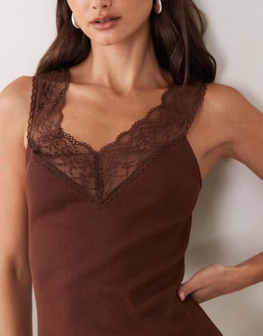 Miss Selfridge robe longue caraco à col V avec bord picot en marron chocolat, 4 de 4