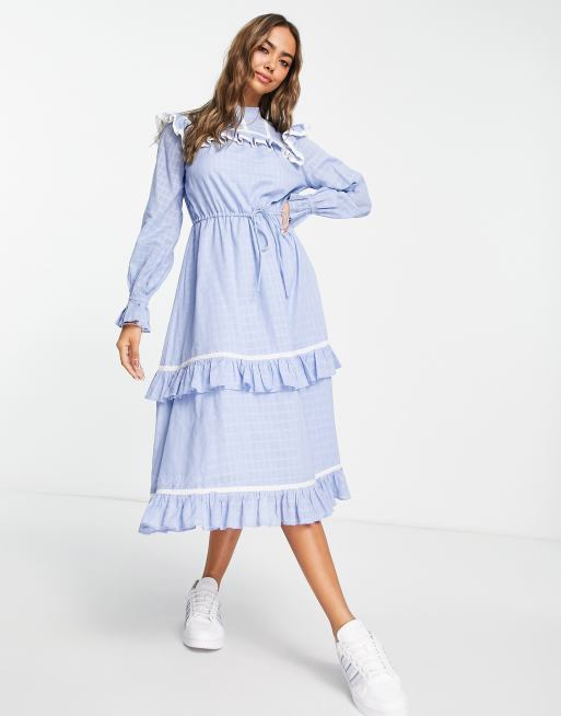 Miss Selfridge - Robe mi-longue texturée avec empiècement en dentelle - Bleu chambray 