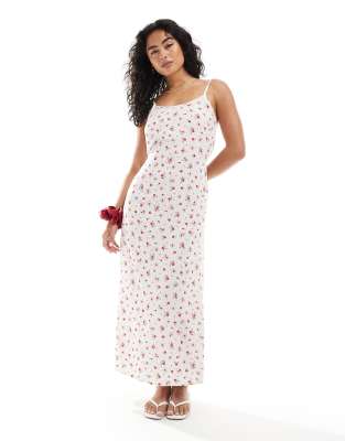 Miss Selfridge - Robe nuisette longue à bretelles et encolure dégagée à imprimé cœurs - view 1