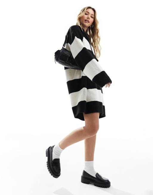 Miss Selfridge - Robe pull en maille à capuche et rayures - Noir et blanc, 2 de 4