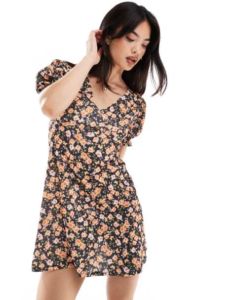 Miss Selfridge - Robe rétro courte en jersey imprimé avec manches bouffantes - view 1