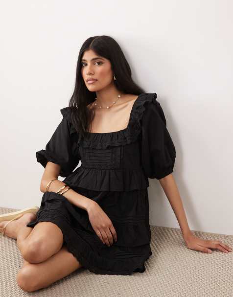 Miss Selfridge - Robe tendance folk en broderie anglaise à volants - Noir - view 1