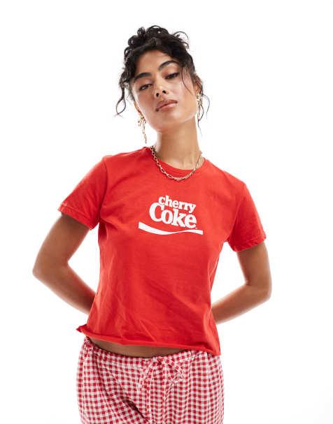 Miss Selfridge – Röd t-shirt med "Cherry Coke"-tryck - view 1