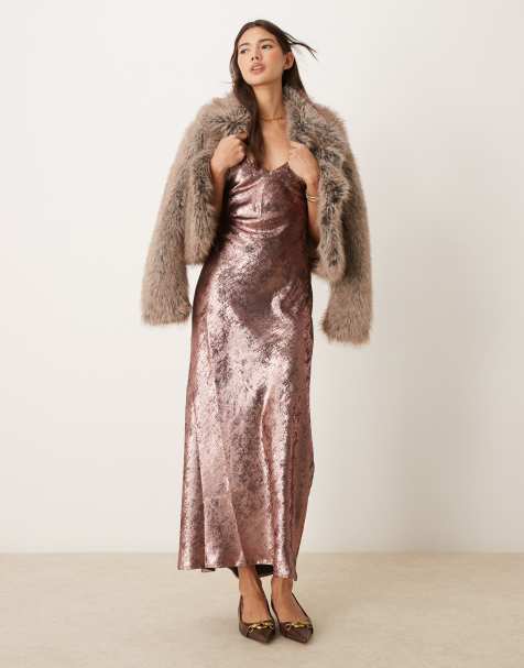 Miss Selfridge – Różowa metaliczna sukienka maxi na ramiączkach - view 1