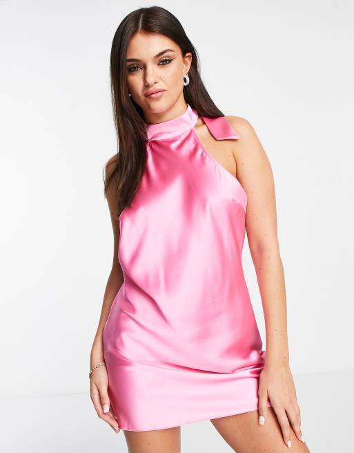 Miss Selfridge – Różowa satynowa sukienka mini z dekoltem halter