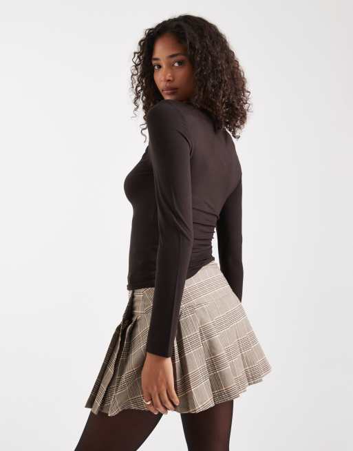 Miss Selfridge ruched slash neck top in chocolate, 4 of 4