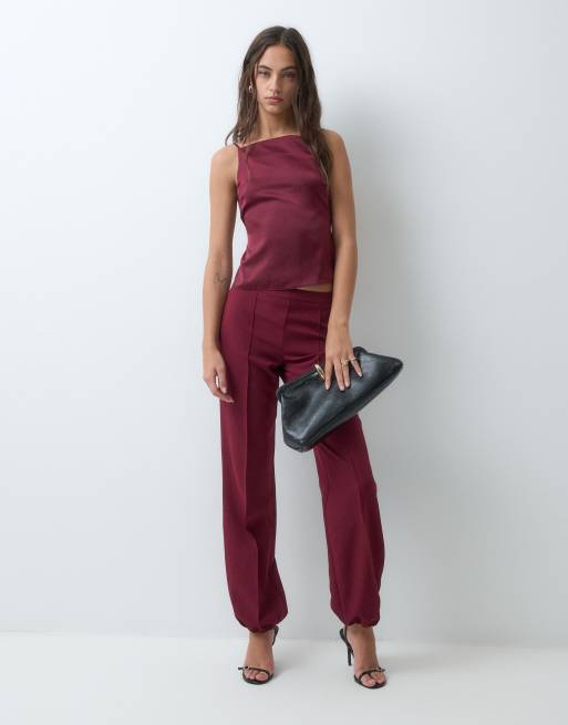 Miss Selfridge rückenfreier Satin-Zweiteiler mit Camisole in Beere, 3 von 5