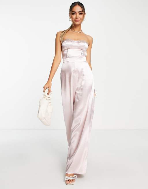 Miss Selfridge - Satijnen jumpsuit met wijde pijpen en korset met siersteentjes in beigeroze 