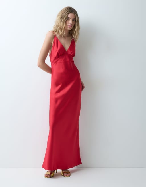 Miss Selfridge satijnen maxi-jurk met strik op de rug in rood, 2 van 4