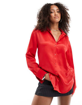 Miss Selfridge - Satin-Hemdbluse in Rot mit Oversize-Schnitt und Knopfleiste-Rosa