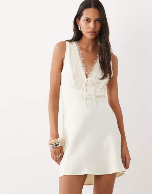 Miss Selfridge satin lace trim sleeveless mini tea dress in cream, 3 of 4