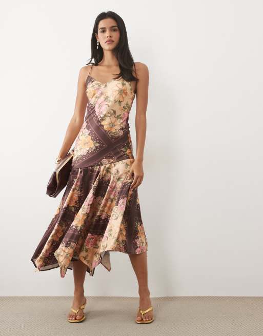 Miss Selfridge Satin-Midikleid mit Perlenbesatz und Blumenmuster, 2 von 4