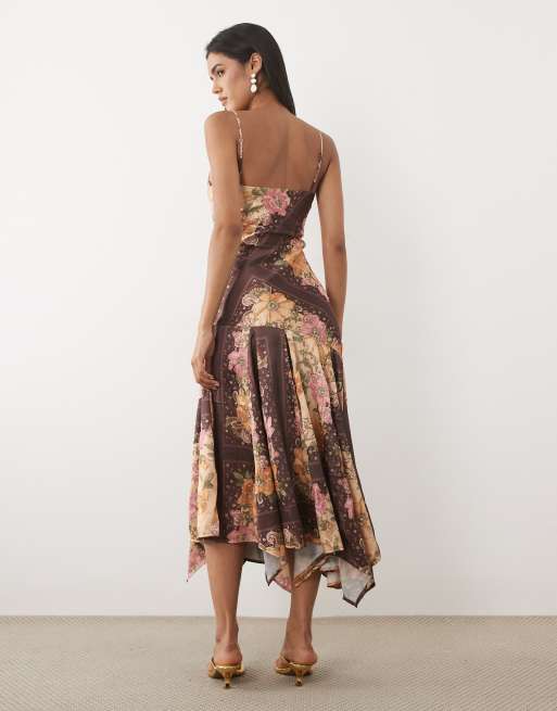 Miss Selfridge satin pärlprydd midiklänning med blommigt mönster, 4 av 4