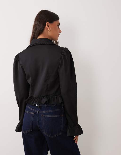Miss Selfridge Satinbluse mit Rüschen in Schwarz, 4 von 4