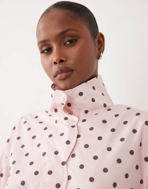 Miss Selfridge scallop detail windbreaker in pink polka dot, 3 of 4