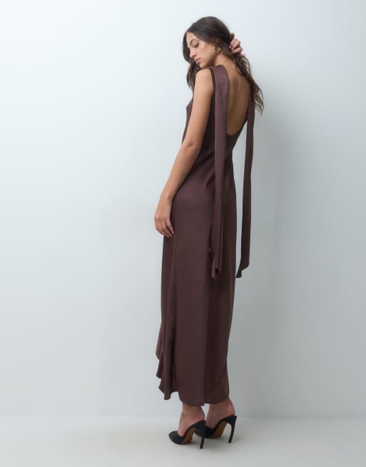 Miss Selfridge scarf detail ruffle maxi dress in chocolate, 4 of 5
