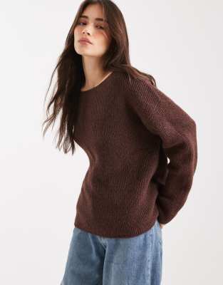 Miss Selfridge - Schulterfreier, lockerer Pullover in Schokobraun-Brown