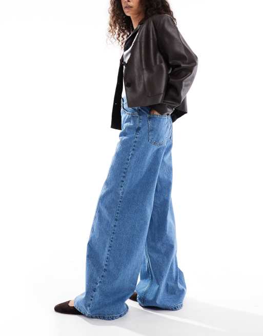 Miss Selfridge seam detail flare jeans in mid wash, 2 of 5