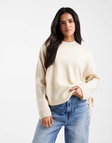 Miss Selfridge – Seitlich geraffter Pullover in Buttermilch mit Bindedetail - view 1