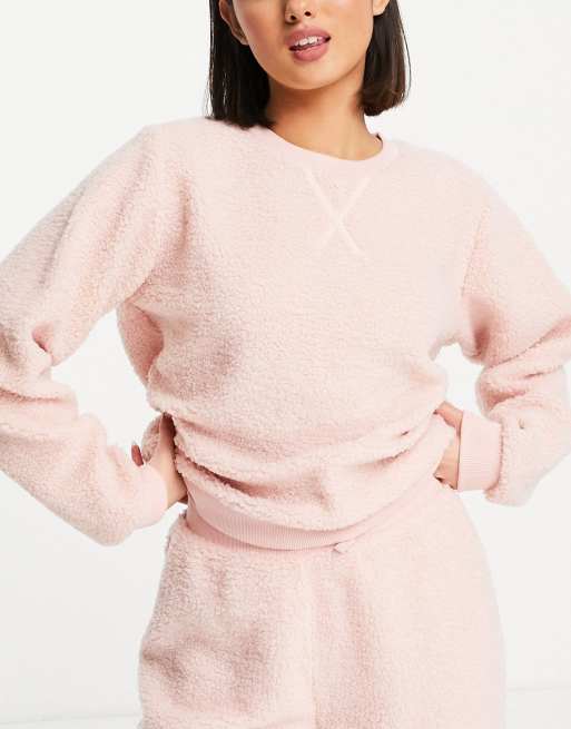Miss Selfridge - Set da casa con top a maniche lunghe e pantaloni in pile borg , 4 di 4