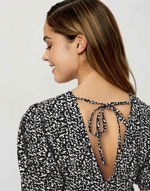 Miss Selfridge shirred blouse in black, 3 of 4