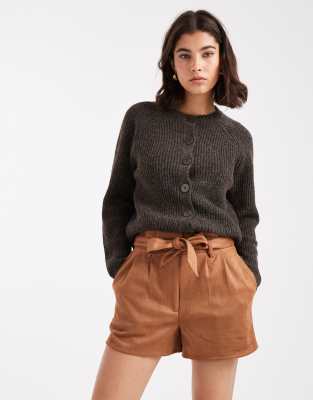 Miss Selfridge - Short ceinturé en suédine-Brown