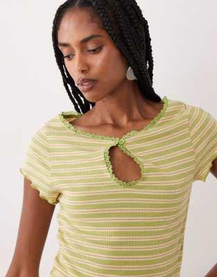Miss Selfridge Short Sleeve Keyhole Top In Green