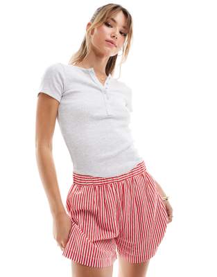 Miss Selfridge Short Sleeve Rib Knit Tee With Snaps In Heather Gray
