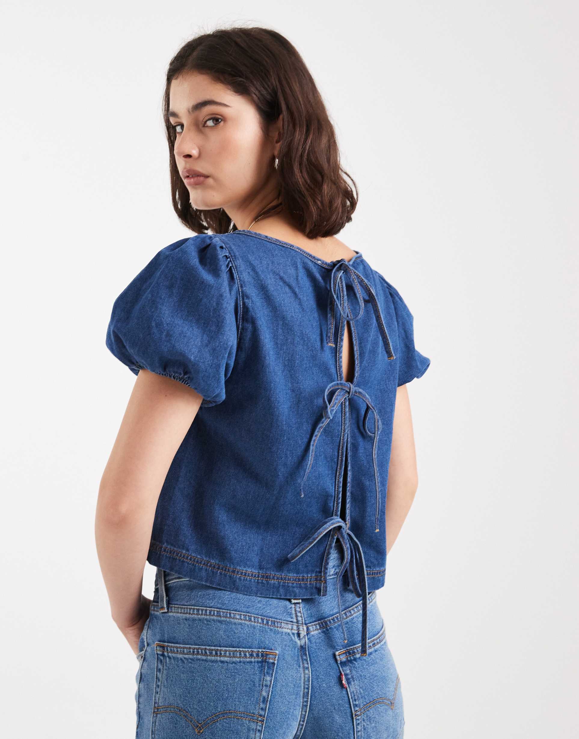 miss selfridge short sleeve tie up top in mid wash
