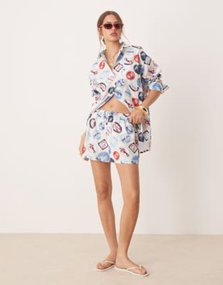 Miss Selfridge Miss Selfridge shorts co-ord in holiday print-Multi