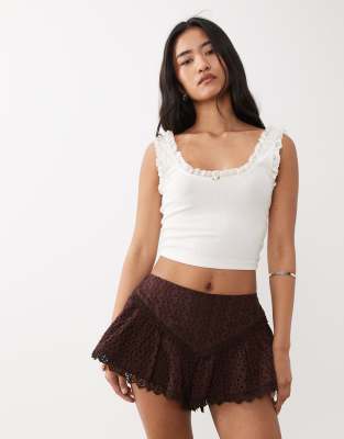 Shorts in Schokobraun mit Lochstickerei Braun 40