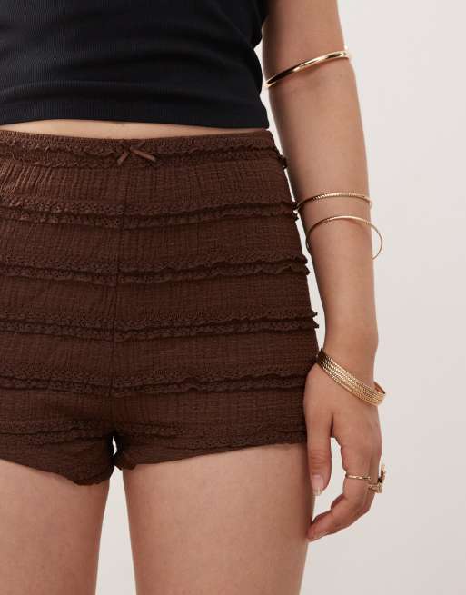 Miss Selfridge – Shorts in Schokobraun mit Rüschen, 5 von 5