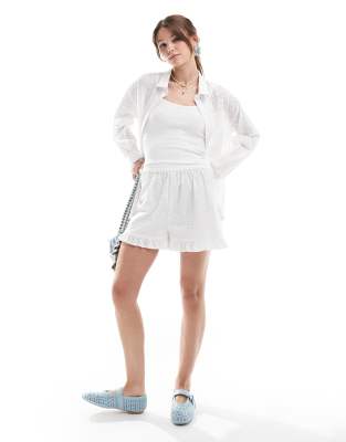 Miss Selfridge - Shorts in Weiß mit Lochstickerei, Kombiteil